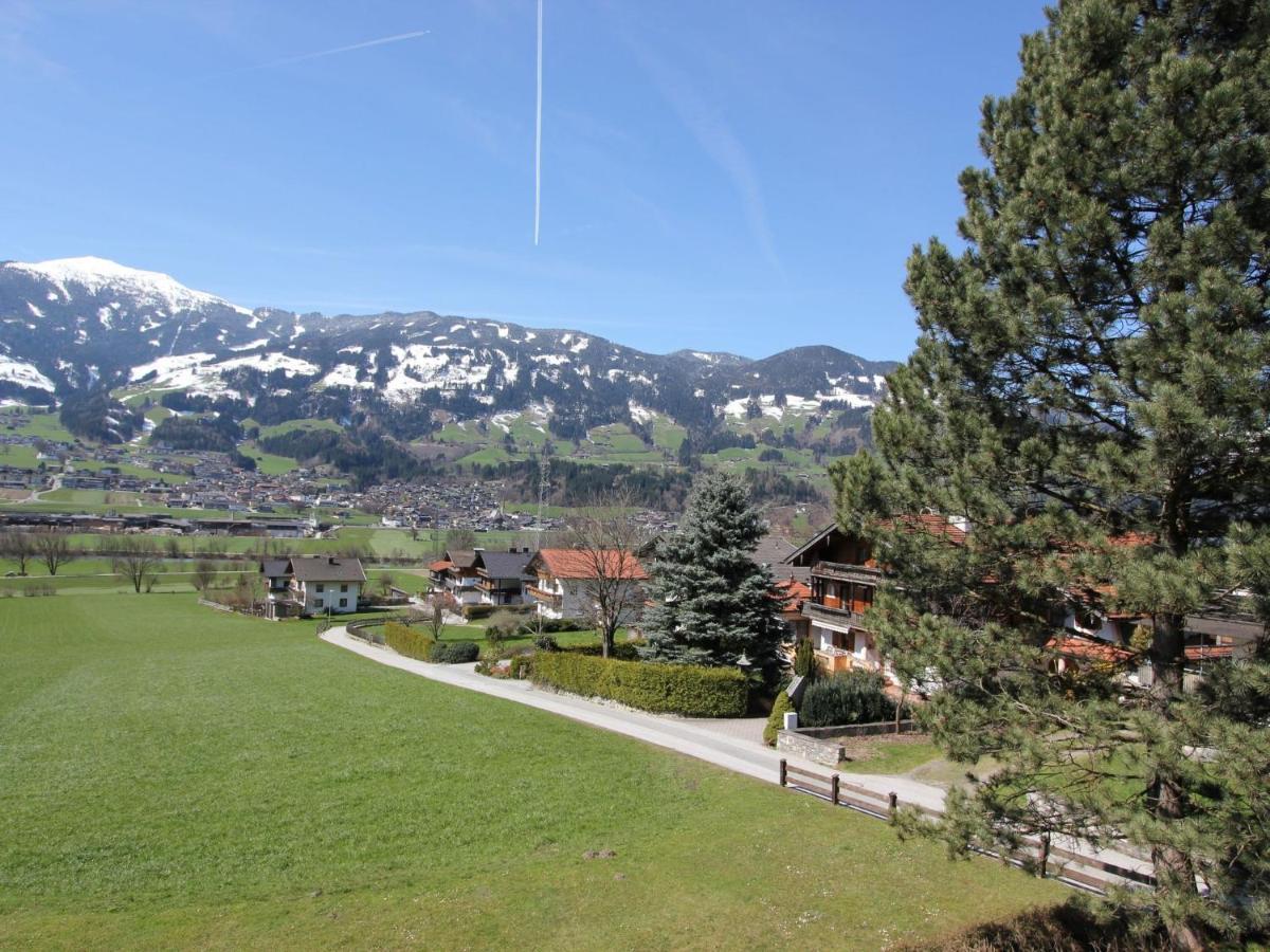 Apartment In Hart Im Zillertal With Garden Balcony Parking Fuegen Exterior photo