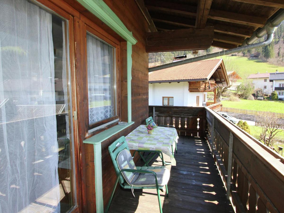 Apartment In Hart Im Zillertal With Garden Balcony Parking Fuegen Exterior photo