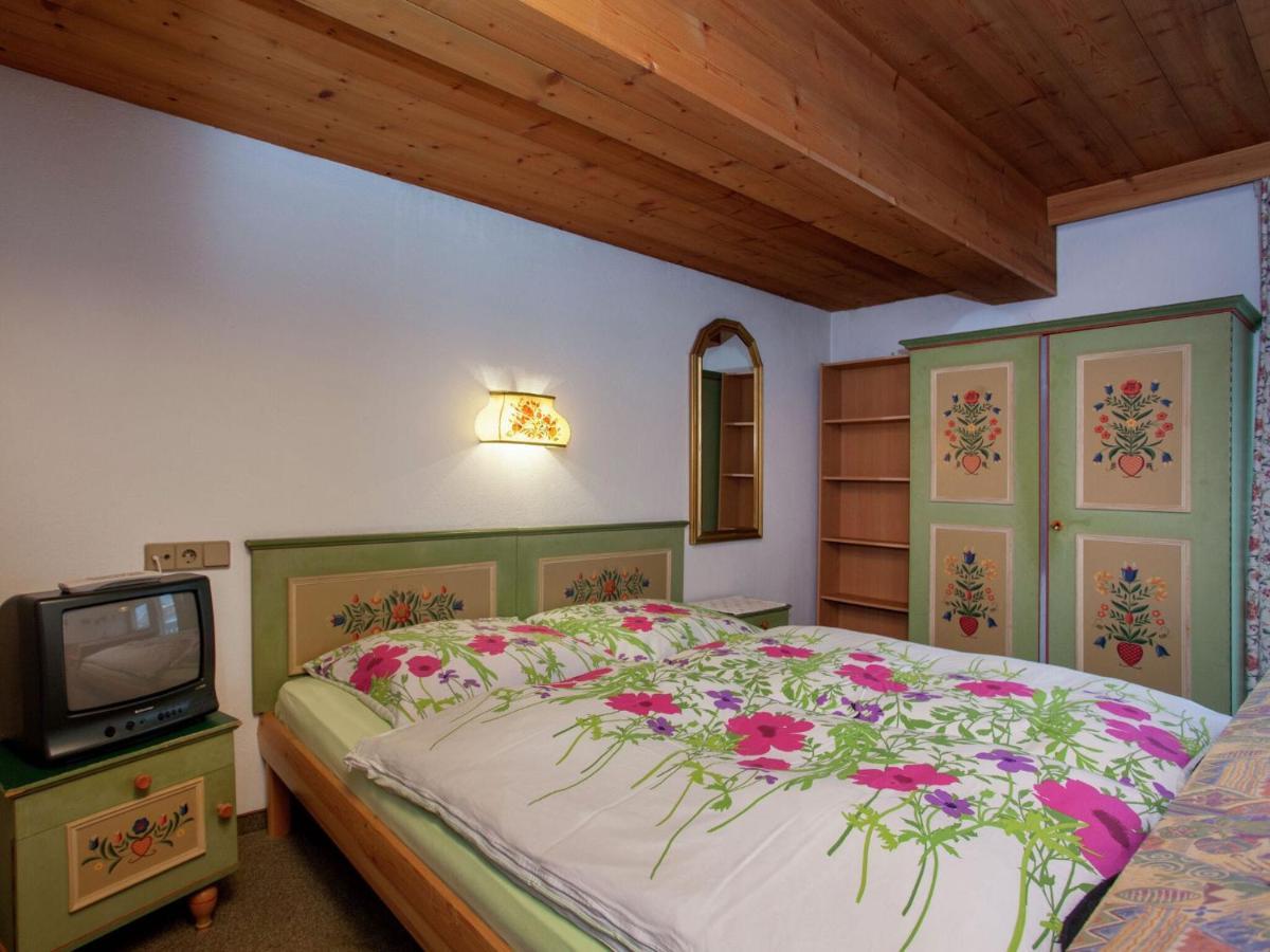 Apartment In Hart Im Zillertal With Garden Balcony Parking Fuegen Exterior photo